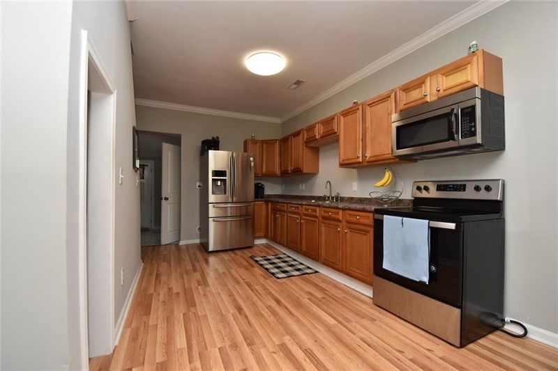 710 E Morehead St, Burlington, NC 27215