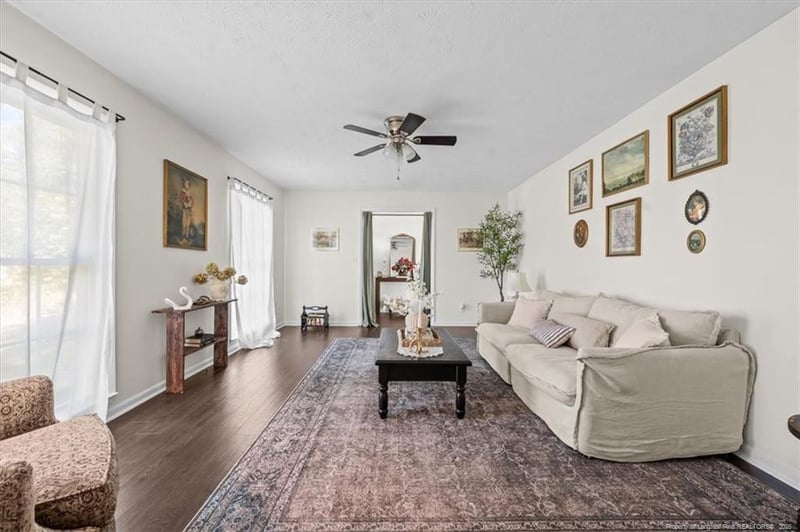 710 Roundtree Dr, Fayetteville, NC 28304