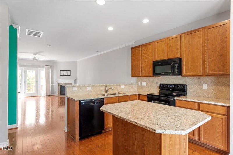 710 Samuel Cary Dr, Cary, NC 27511