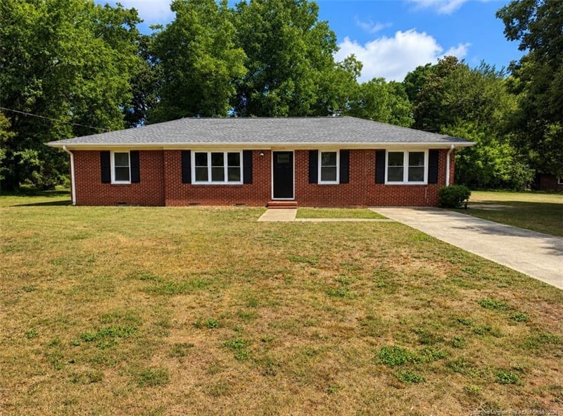 710 Tupelo Cir, Fayetteville, NC 28304