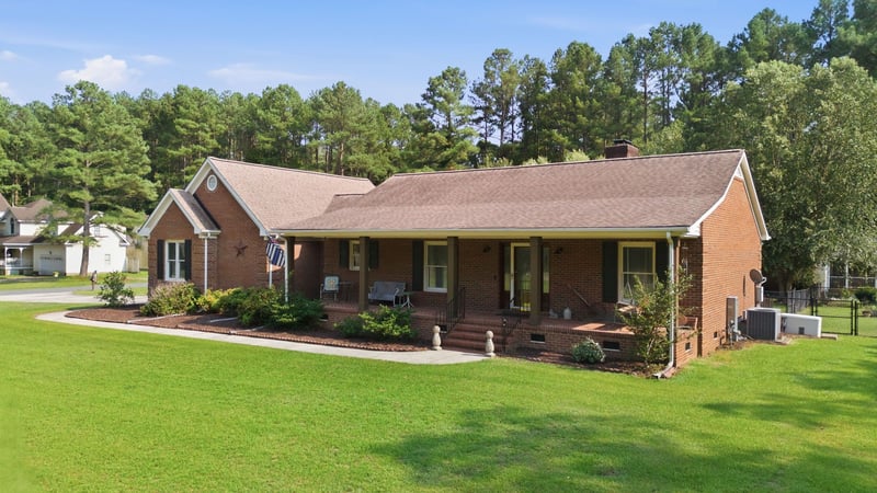 7100 Deer Brook St, Willow Springs, NC 27592
