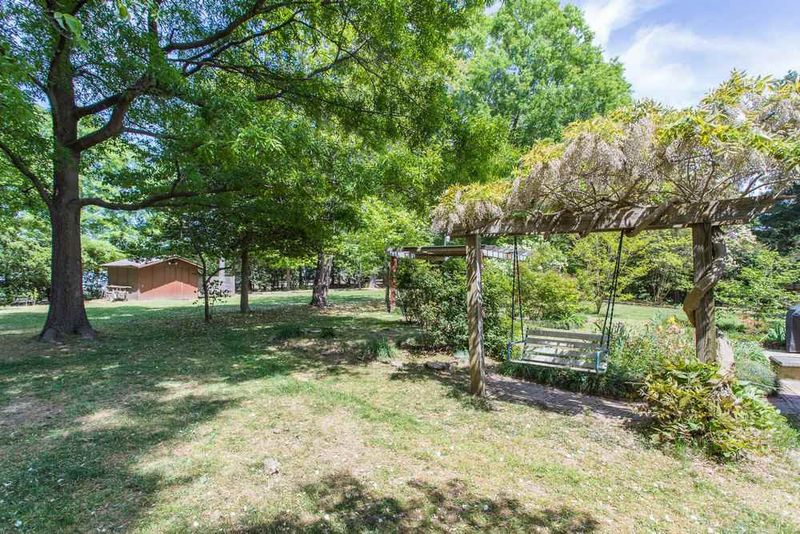 7100 Electra Dr, Raleigh, NC 27607