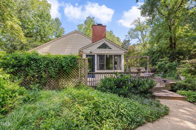 7101 Perry Creek Rd, Raleigh, NC 27616
