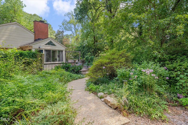7101 Perry Creek Rd, Raleigh, NC 27616