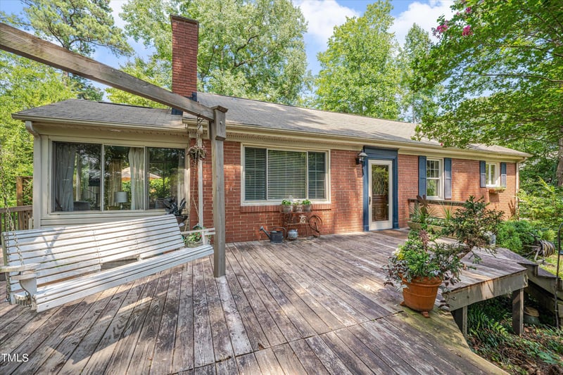 7101 Perry Creek Rd, Raleigh, NC 27616