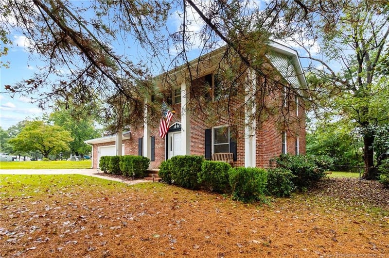 7102 Evanston St, Fayetteville, NC 28314