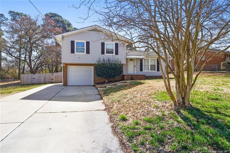 7102 Ryan St, Fayetteville, NC 28314