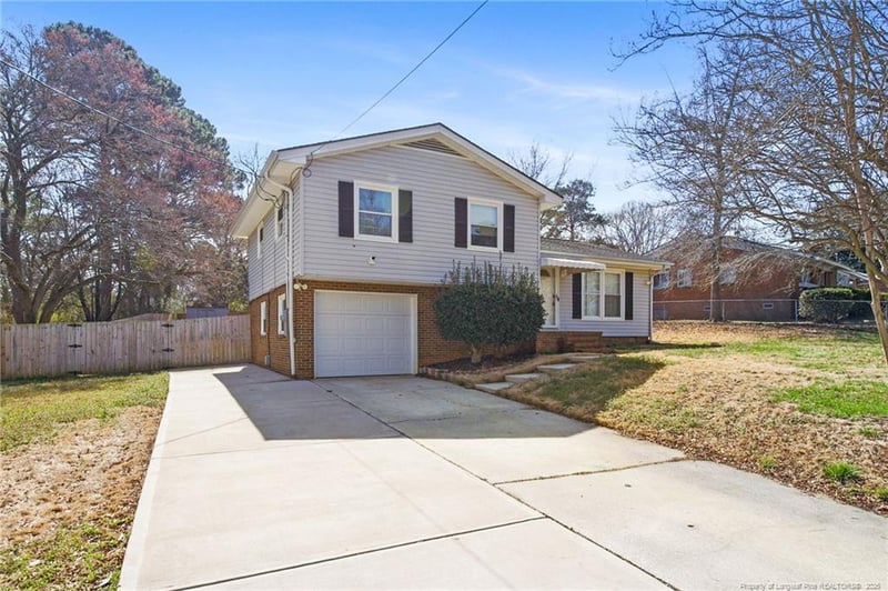 7102 Ryan St, Fayetteville, NC 28314