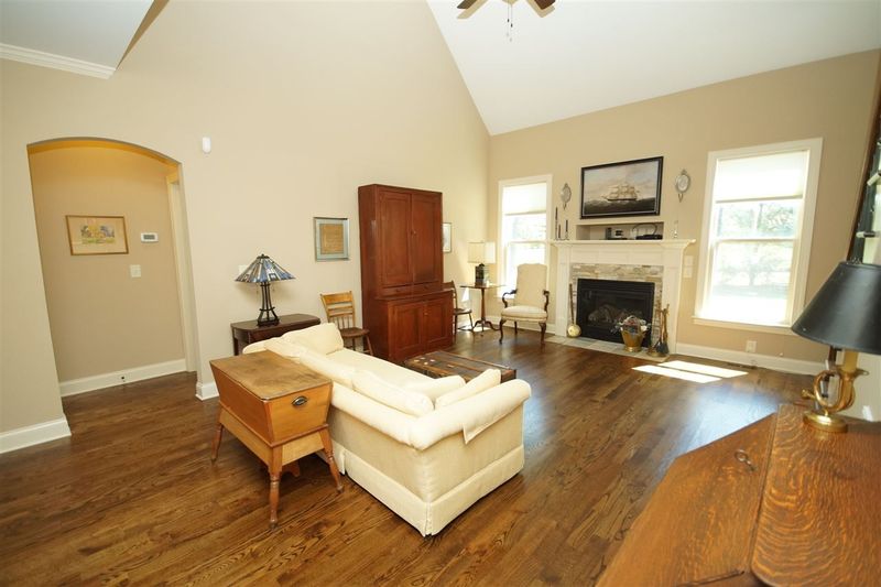 7104 Aventon Glen Dr, Wake Forest, NC 27587