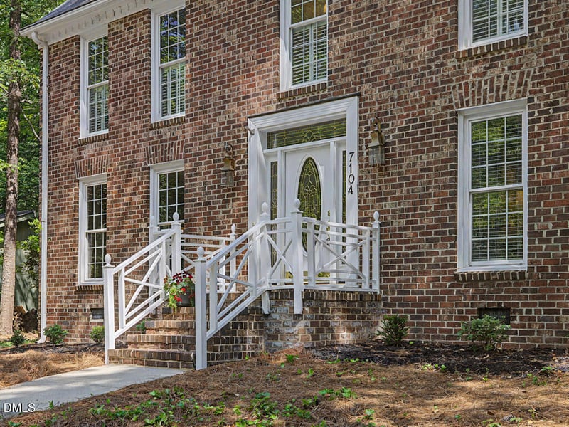 7104 Leveret Cir, Raleigh, NC 27615
