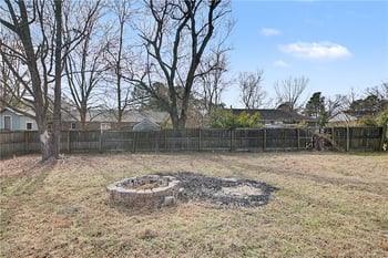 7105 Tollhouse Dr, Fayetteville, NC 28314