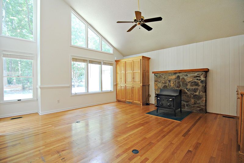 7106 Matthews Rd, Durham, NC 27712