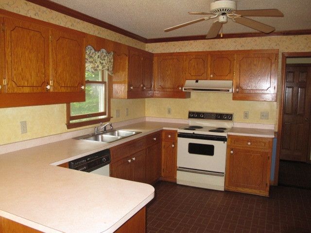7108 Asheway Dr, Holly Springs, NC 27540