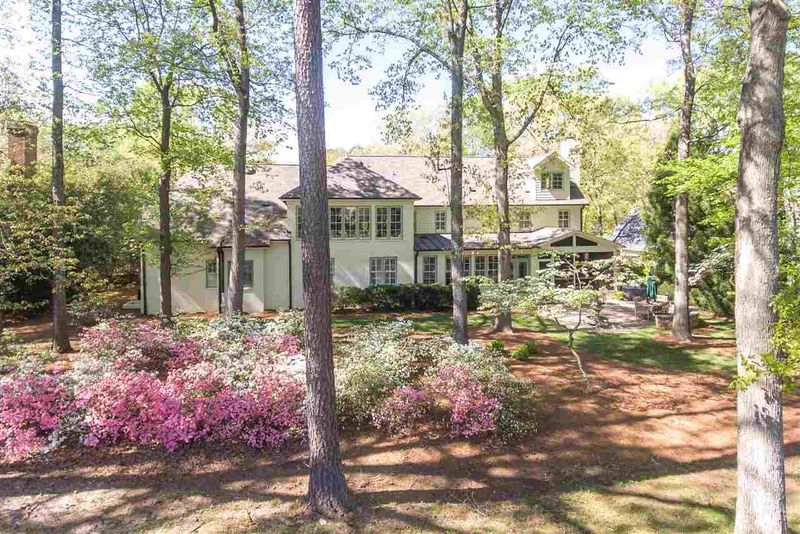 7108 Ridge Dr, Raleigh, NC 27615
