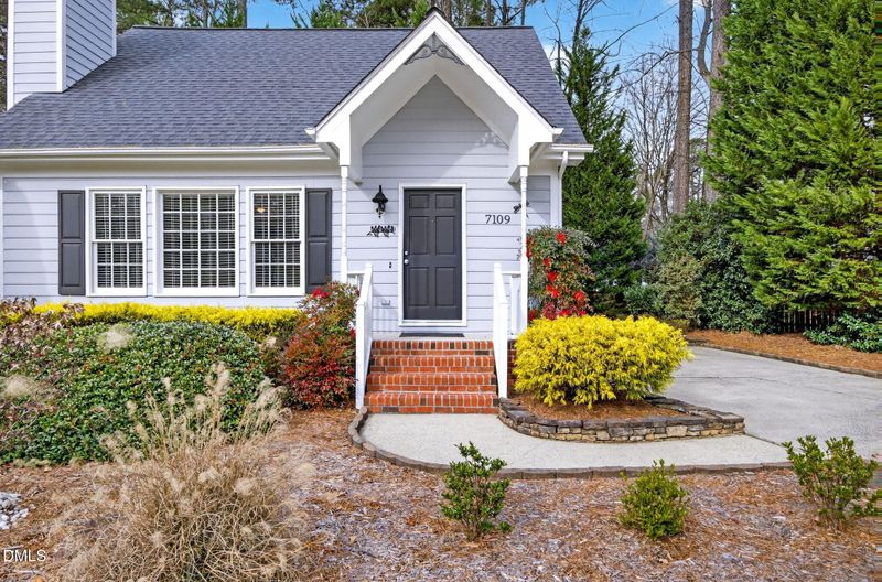 7109 Benhart Dr, Raleigh, NC 27613