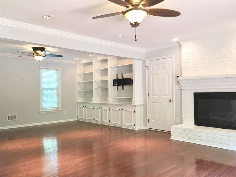 7109 Grist Mill Rd, Raleigh, NC 27615