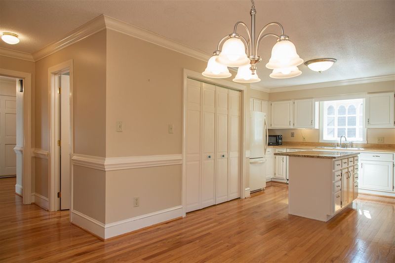 7109 Tullamore Dr, Raleigh, NC 27613