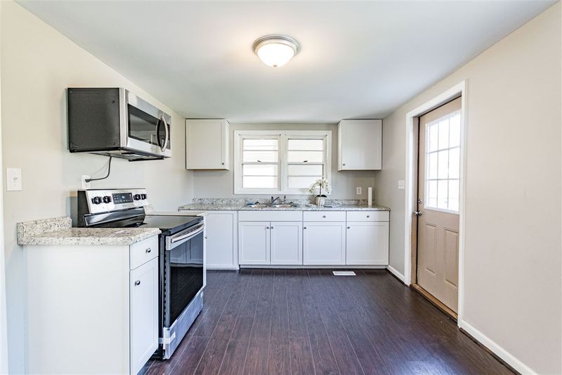 711 Astor St, Clayton, NC 27520