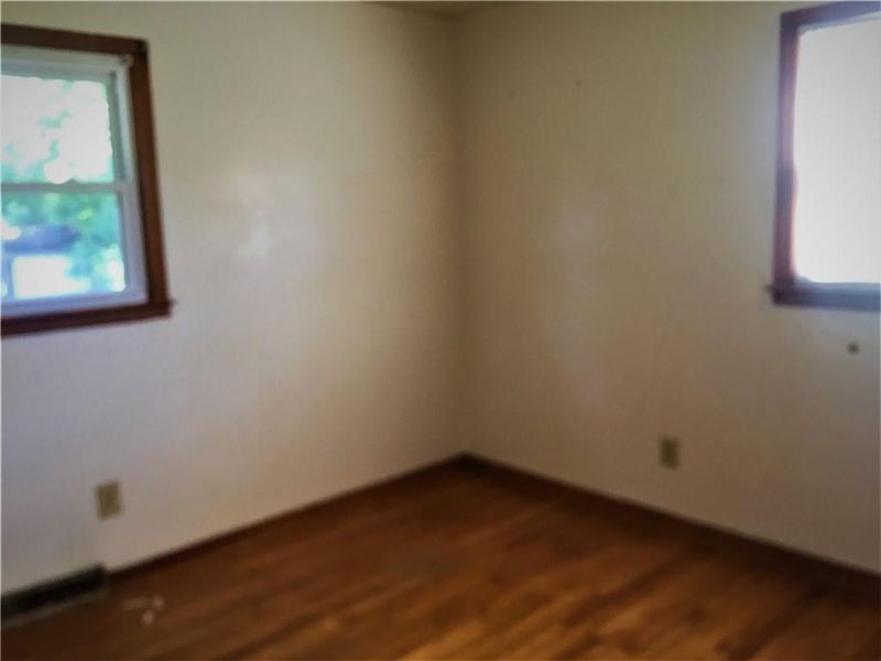 711 Chandler Ave, Burlington, NC 27217