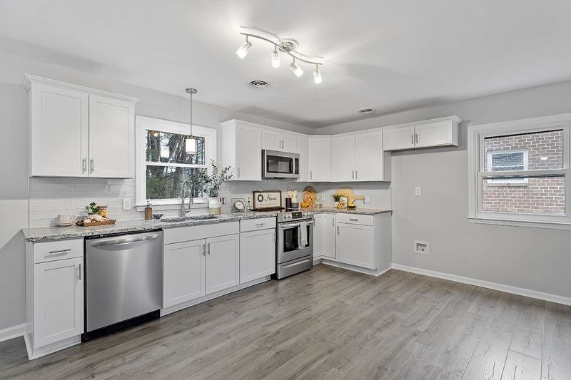 711 Chandler Rd, Durham, NC 27703