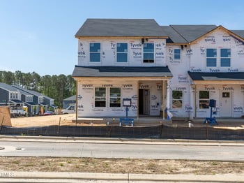 711 Chandler Stone Dr, Zebulon, NC 27597