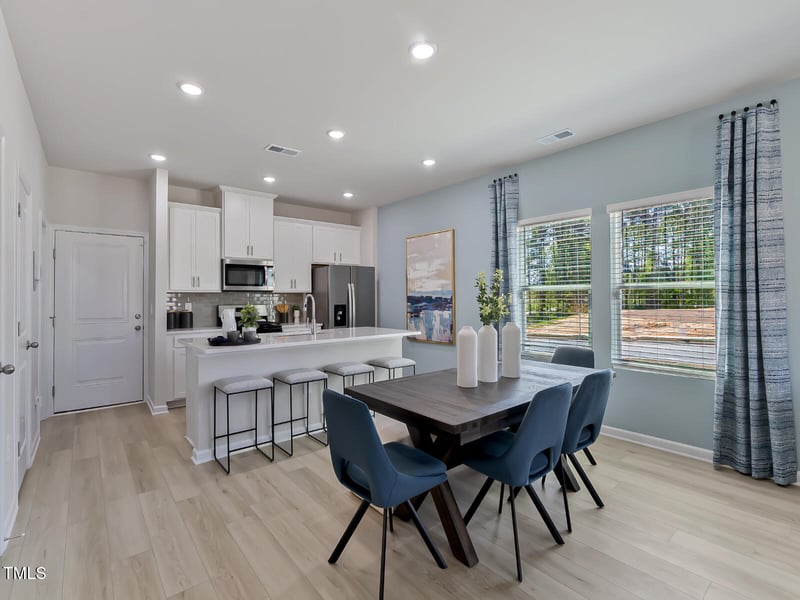 711 Chandler Stone Dr, Zebulon, NC 27597
