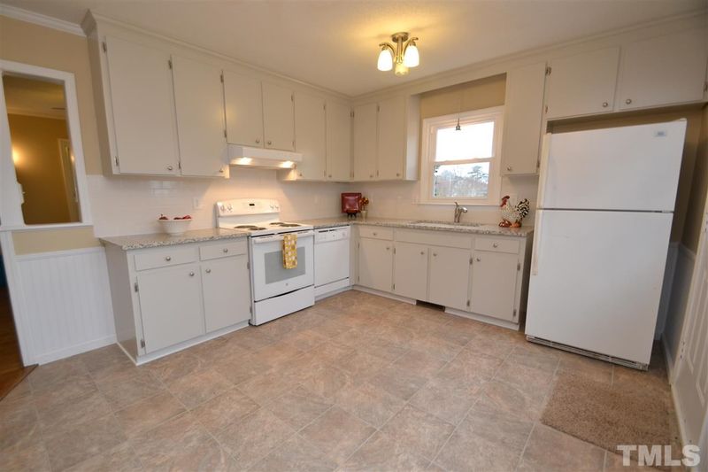 711 E Chatham St, Apex, NC 27502