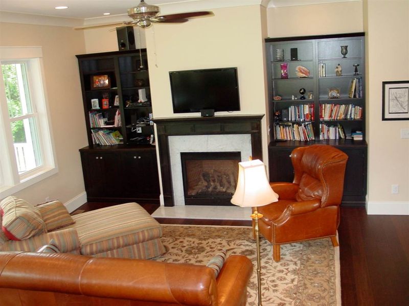 711 Claytor Dr, Hillsborough, NC 27278