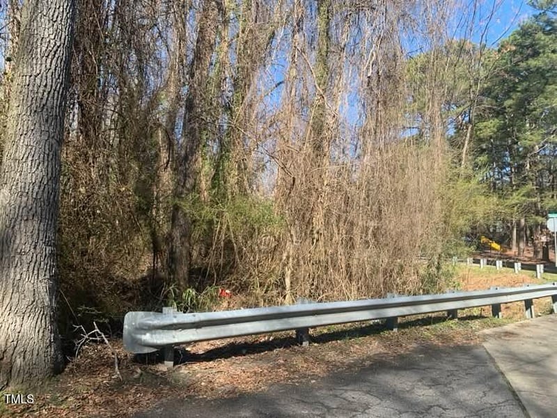 711 Dogwood St, Fuquay Varina, NC 27526