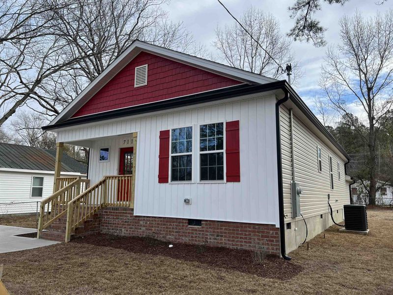 711 East St, Smithfield, NC 27577