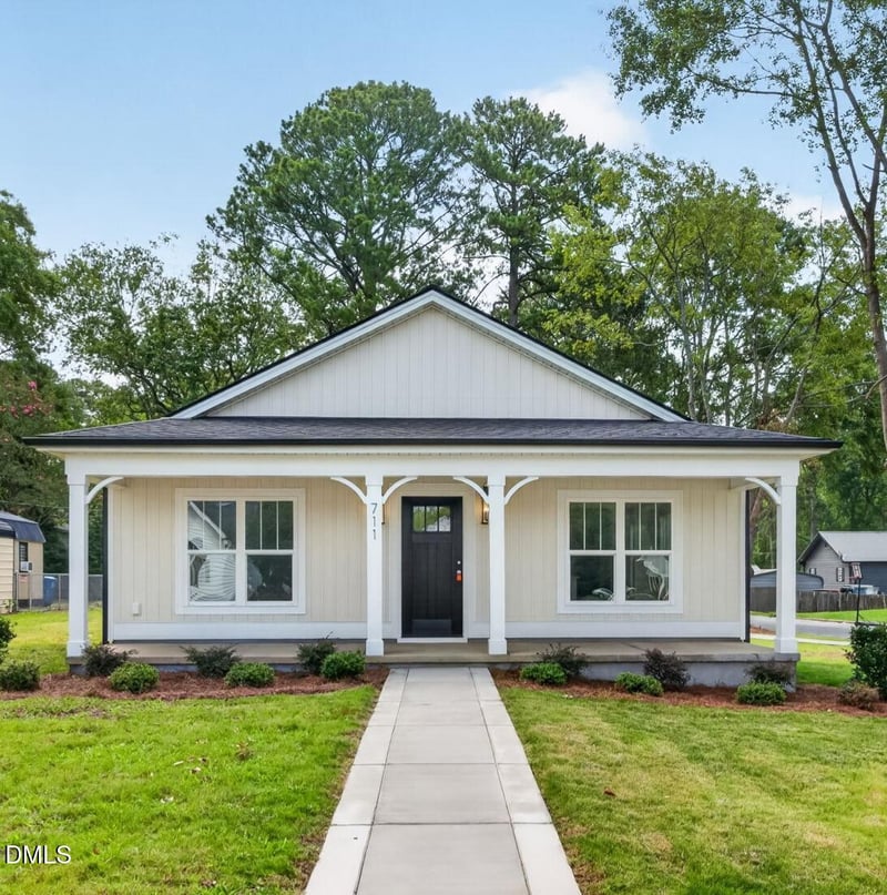 711 Ellis Ave, Dunn, NC 28334