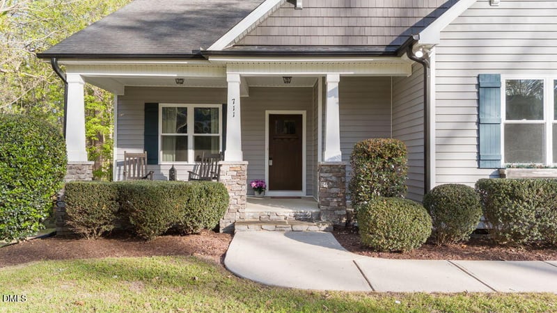 711 Fernwood Dr, Clayton, NC 27520