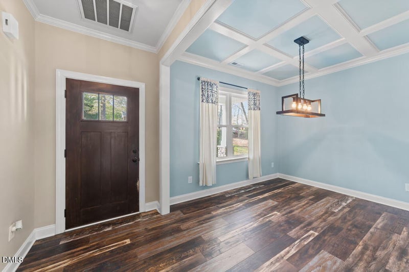 711 Fernwood Dr, Clayton, NC 27520