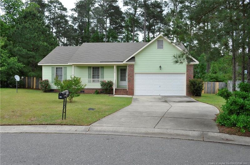 711 Harrogate Ct, Fayetteville, NC 28311