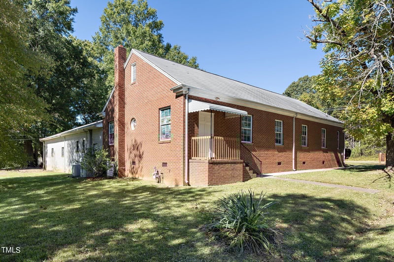711 Holt St, Mebane, NC 27302