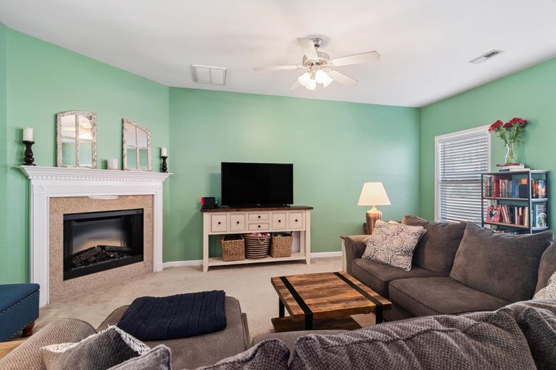 711 Keystone Park Dr #34, Morrisville, NC 27560