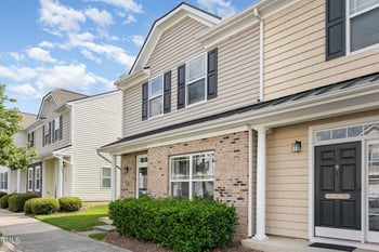 711 Keystone Park Dr #70, Morrisville, NC 27560