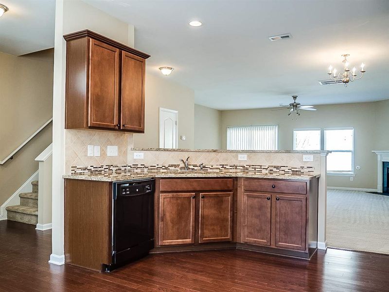 711 Keystone Park Dr, Morrisville, NC 27560