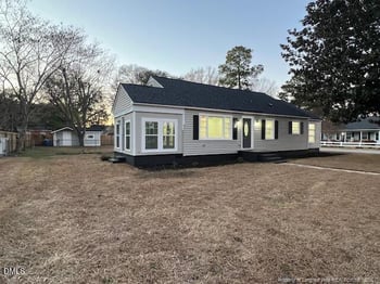 711 Memorial Ave, Dunn, NC 28334
