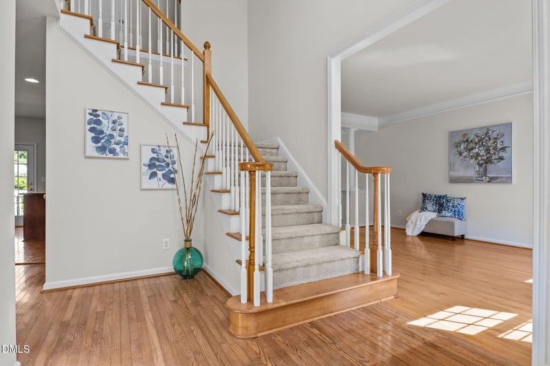 711 Oxboro Cir, Durham, NC 27713