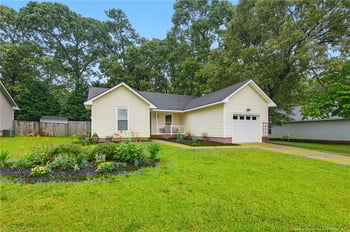 7112 Calamar Dr, Fayetteville, NC 28314