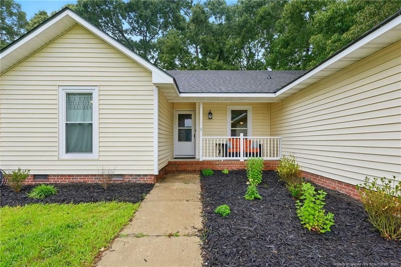 7112 Calamar Dr, Fayetteville, NC 28314