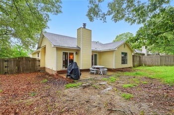 7112 Calamar Dr, Fayetteville, NC 28314