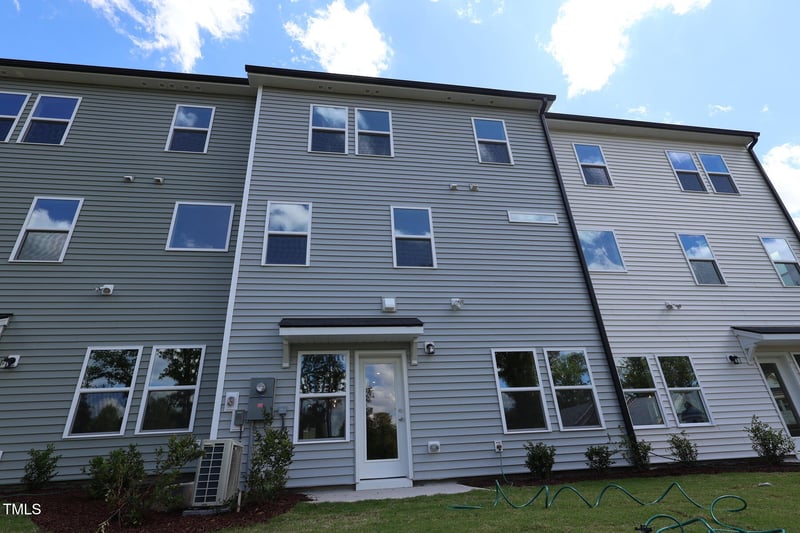 7113 Hubner Pl, Cary, NC 27519