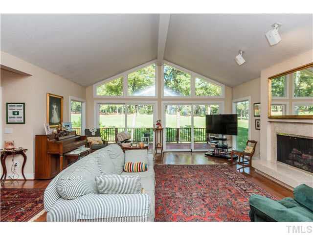 7113 Ridge Dr, Raleigh, NC 27615
