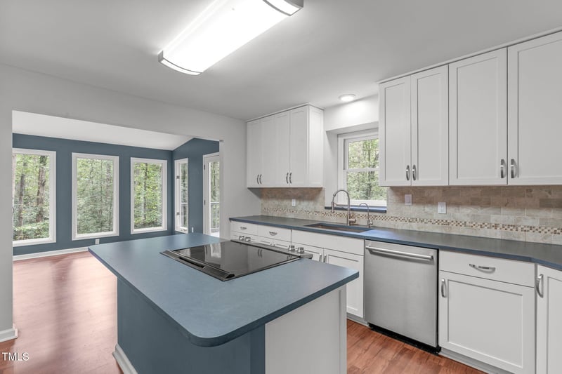7116 Asheway Dr, Holly Springs, NC 27540