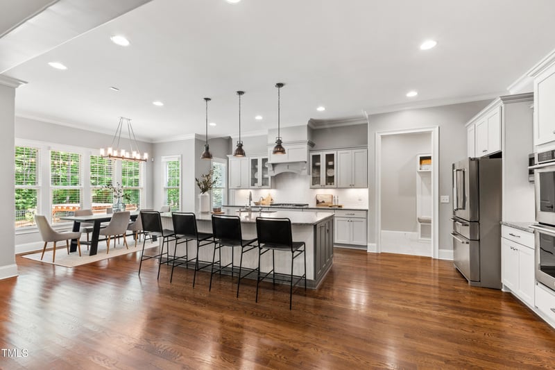7116 Dumfries Ln, Chapel Hill, NC 27514