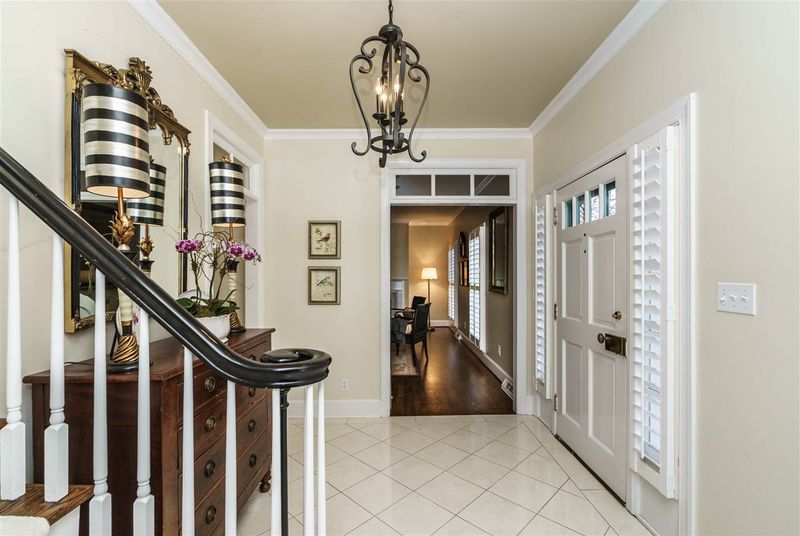 7116 Ridge Dr, Raleigh, NC 27615