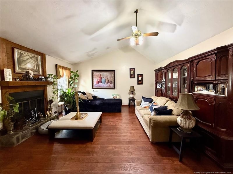 7117 Calamar Dr, Fayetteville, NC 28314