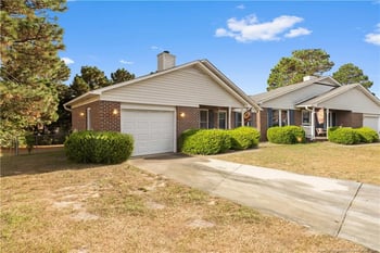 712 Alexwood Dr, Hope Mills, NC 28348